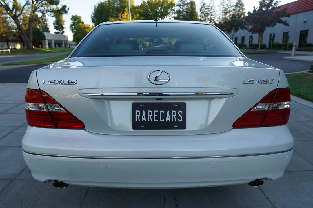 2004 Lexus LS 3rd Gen - Image 15 of 31