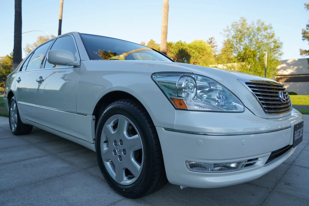 2004 Lexus LS 3rd Gen - Image 29 of 31