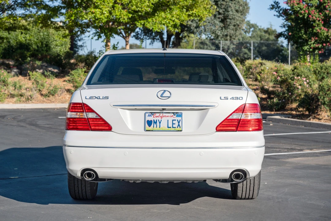 2004 Lexus LS 3rd Gen - Image 6 of 31