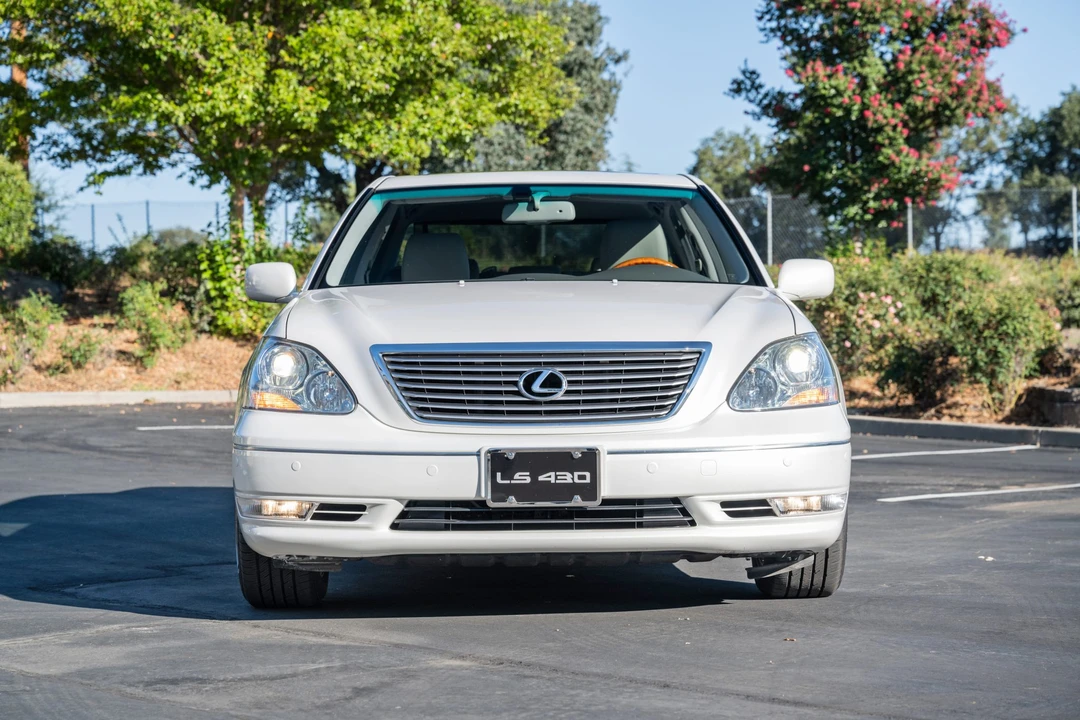 2004 Lexus LS 3rd Gen - Image 2 of 31