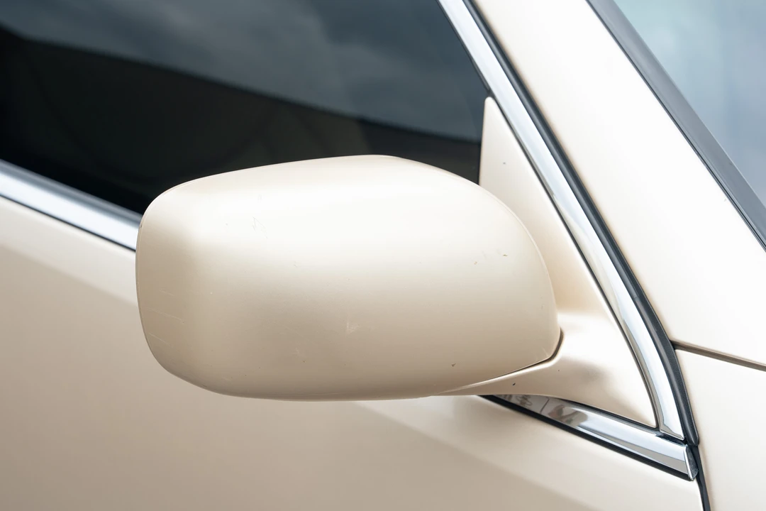 2004 Lexus LS 3rd Gen - Image 14 of 31