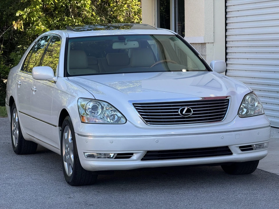 2004 Lexus LS 3rd Gen - Image 2 of 31