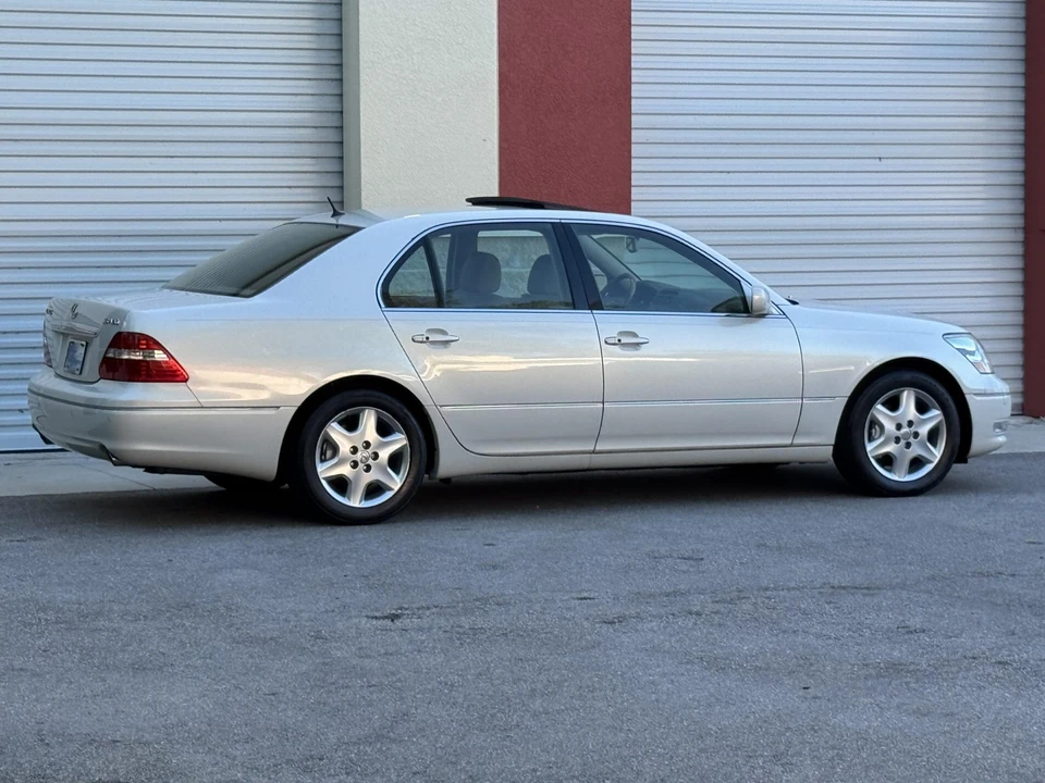 2004 Lexus LS 3rd Gen - Image 6 of 31
