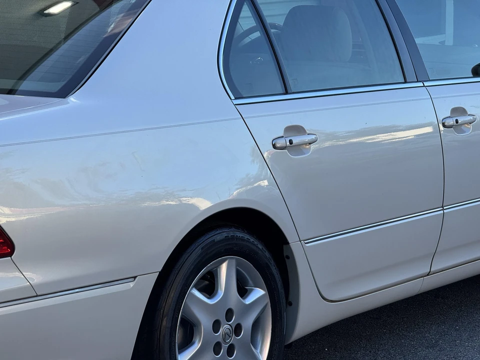 2004 Lexus LS 3rd Gen - Image 27 of 31