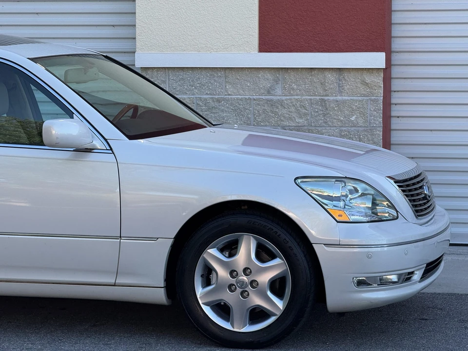 2004 Lexus LS 3rd Gen - Image 21 of 31
