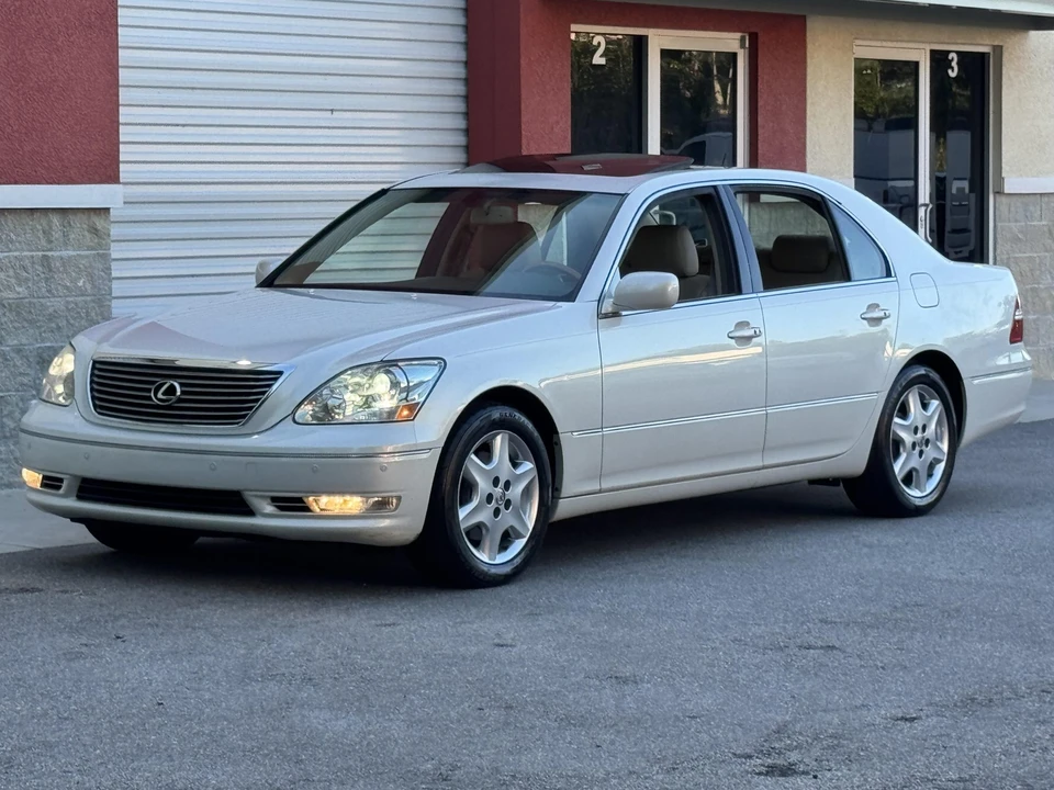 2004 Lexus LS 3rd Gen - Image 18 of 31