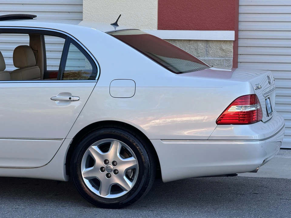 2004 Lexus LS 3rd Gen - Image 30 of 31