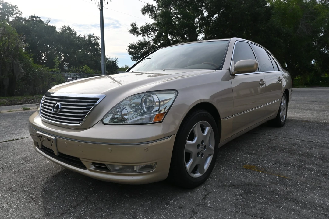 2004 Lexus LS 3rd Gen - Image 4 of 31