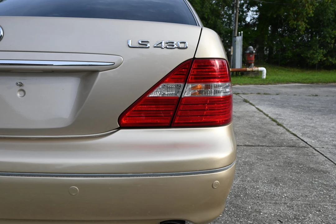 2004 Lexus LS 3rd Gen - Image 31 of 31