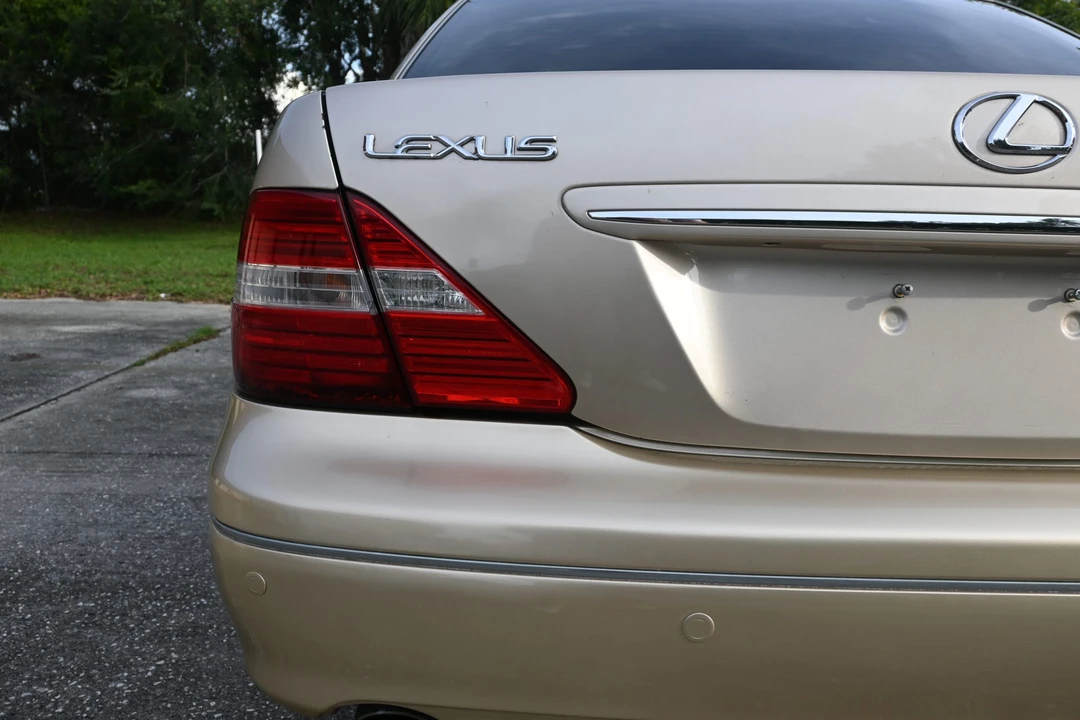 2004 Lexus LS 3rd Gen - Image 30 of 31