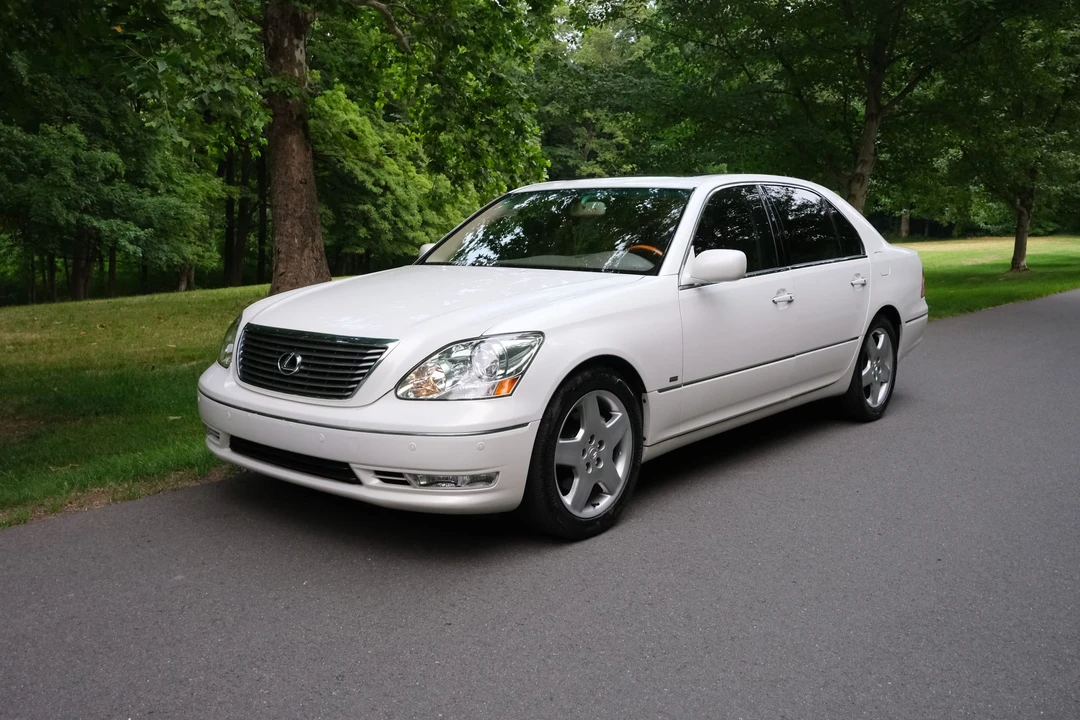 2004 Lexus LS 3rd Gen - Image 7 of 31