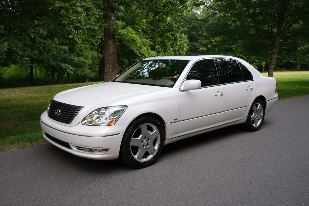 2004 Lexus LS 3rd Gen - Image 5 of 31