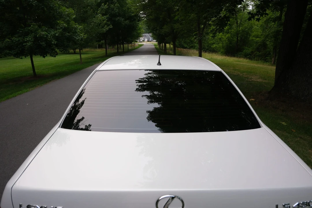 2004 Lexus LS 3rd Gen - Image 23 of 31