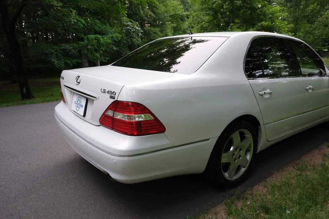 2004 Lexus LS 3rd Gen - Image 24 of 31