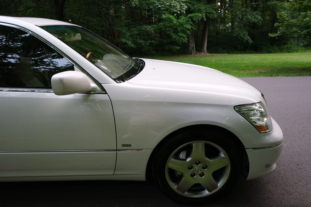 2004 Lexus LS 3rd Gen - Image 27 of 31