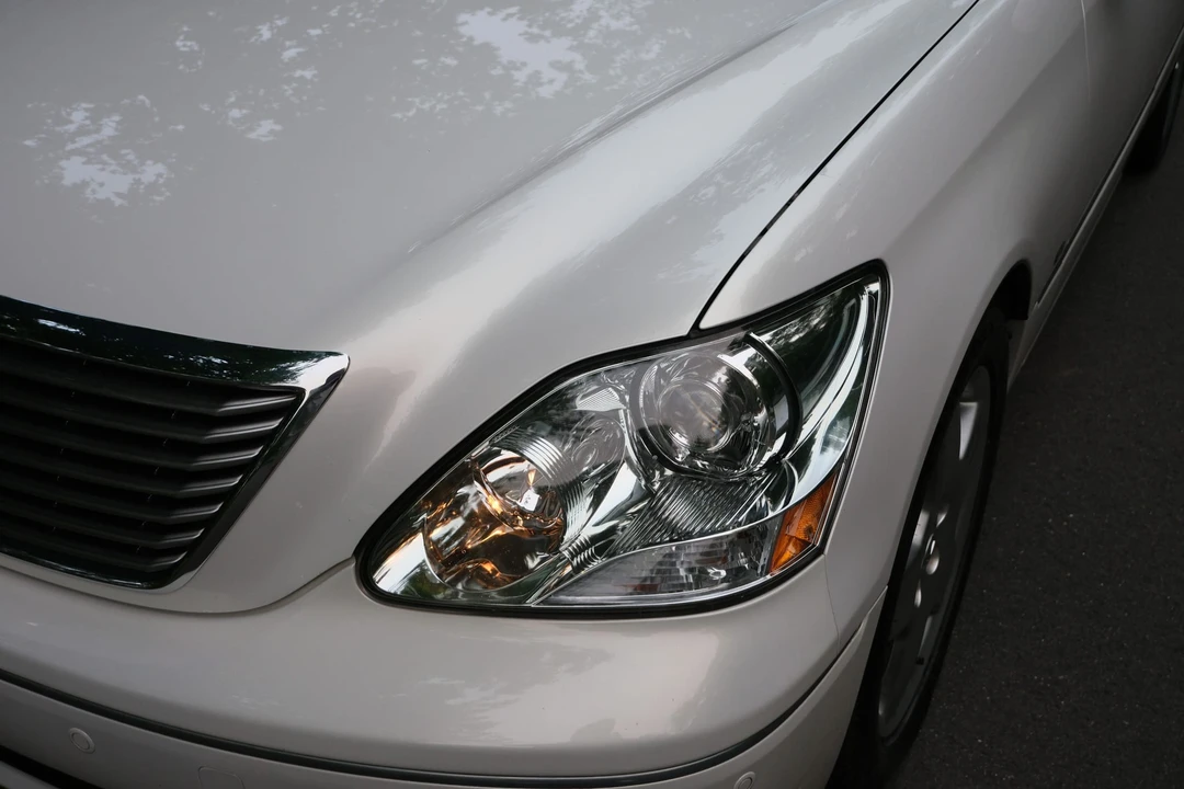 2004 Lexus LS 3rd Gen - Image 29 of 31