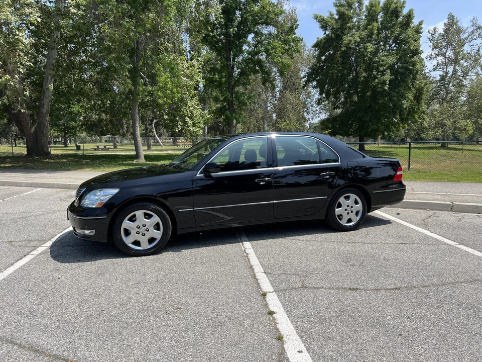 2004 Lexus LS 3rd Gen - Image 14 of 31