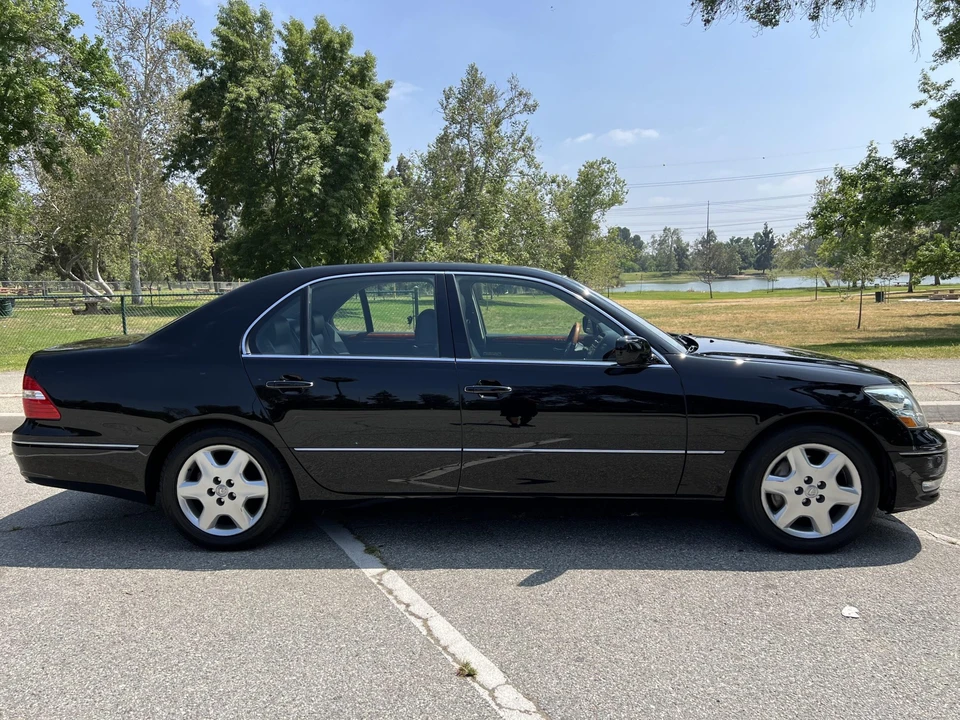 2004 Lexus LS 3rd Gen - Image 8 of 31