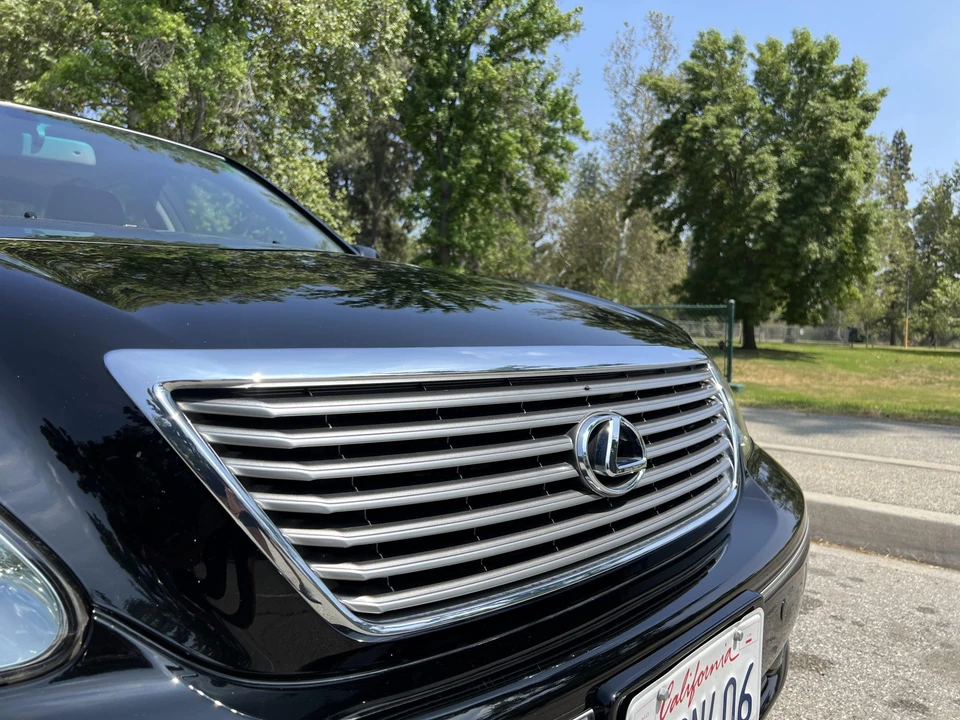 2004 Lexus LS 3rd Gen - Image 21 of 31