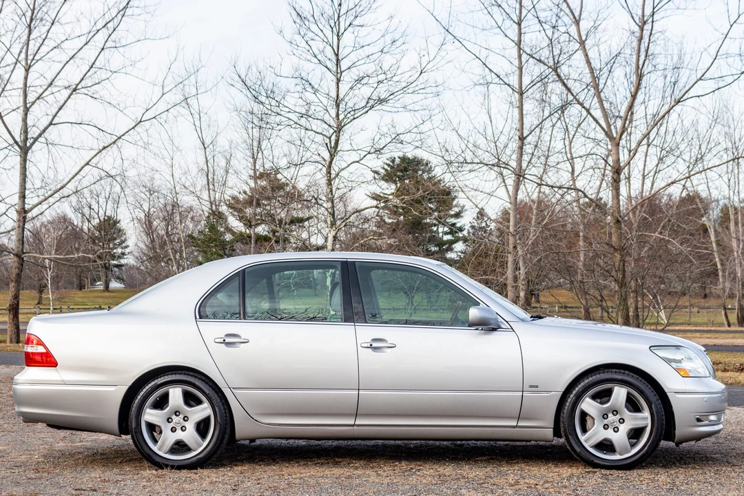 2004 Lexus LS 3rd Gen - Image 4 of 31