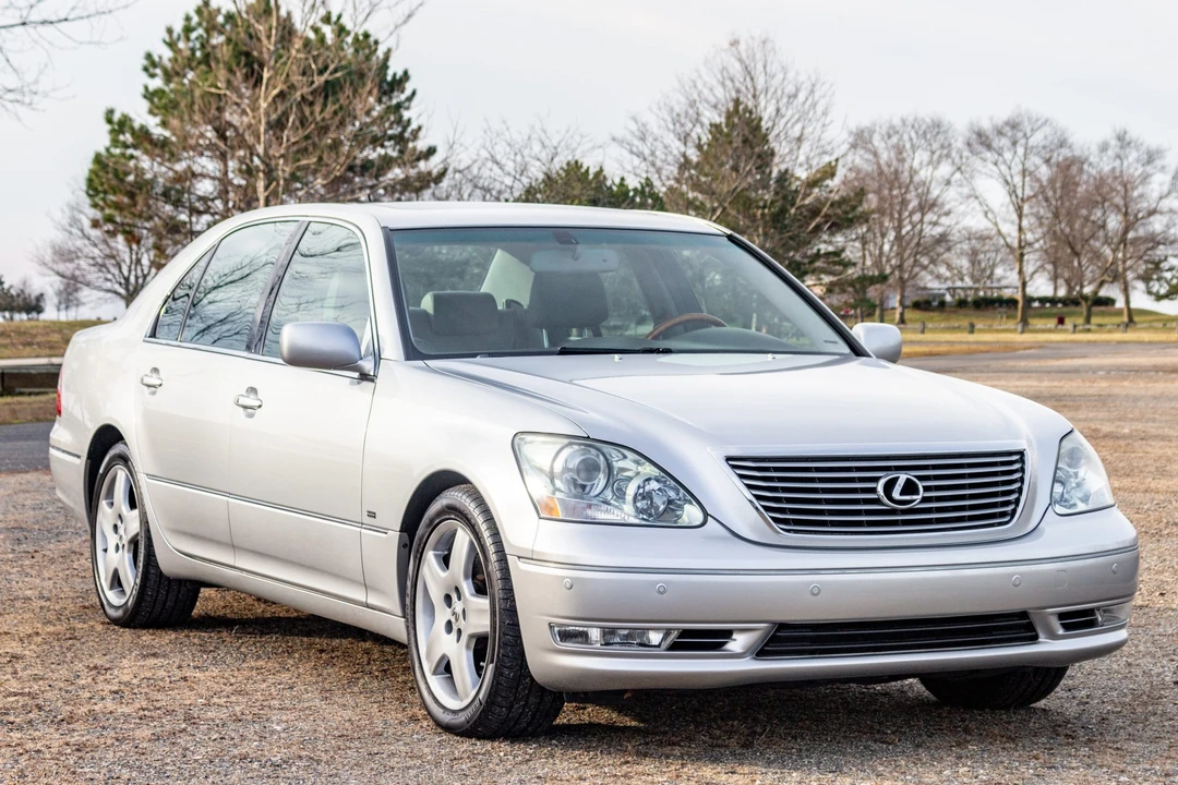 2004 Lexus LS 3rd Gen - Image 3 of 31