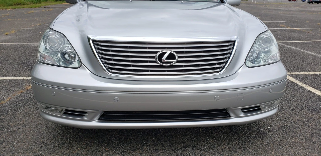 2004 Lexus LS 3rd Gen - Image 11 of 31