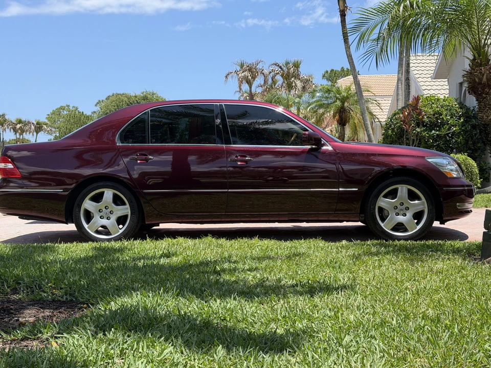 2004 Lexus LS 3rd Gen - Image 14 of 31