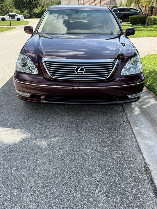 2004 Lexus LS 3rd Gen - Image 2 of 31