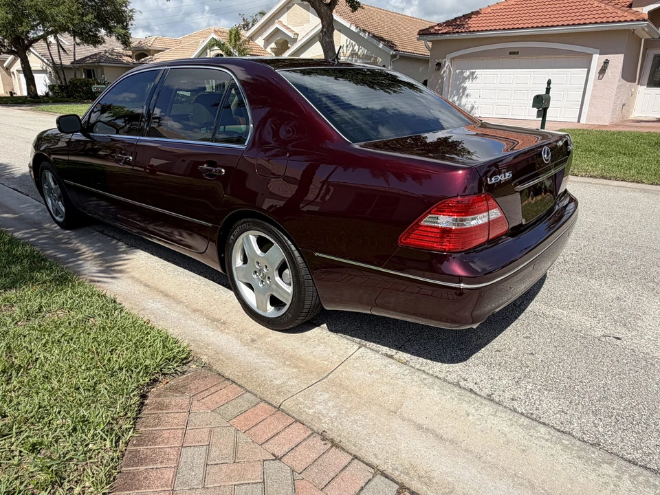 2004 Lexus LS 3rd Gen - Image 7 of 31