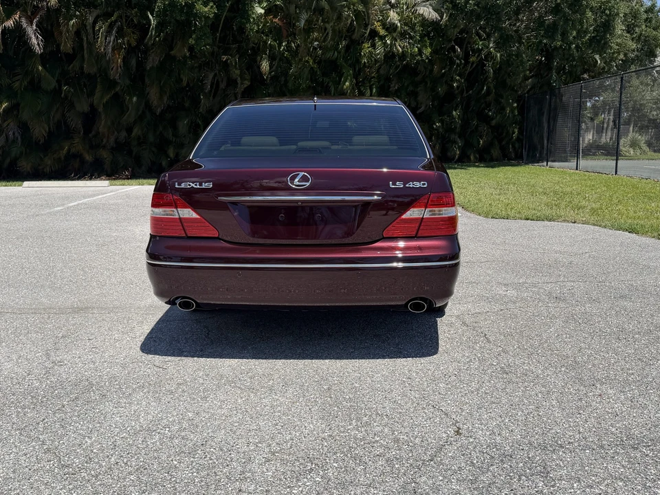 2004 Lexus LS 3rd Gen - Image 8 of 31