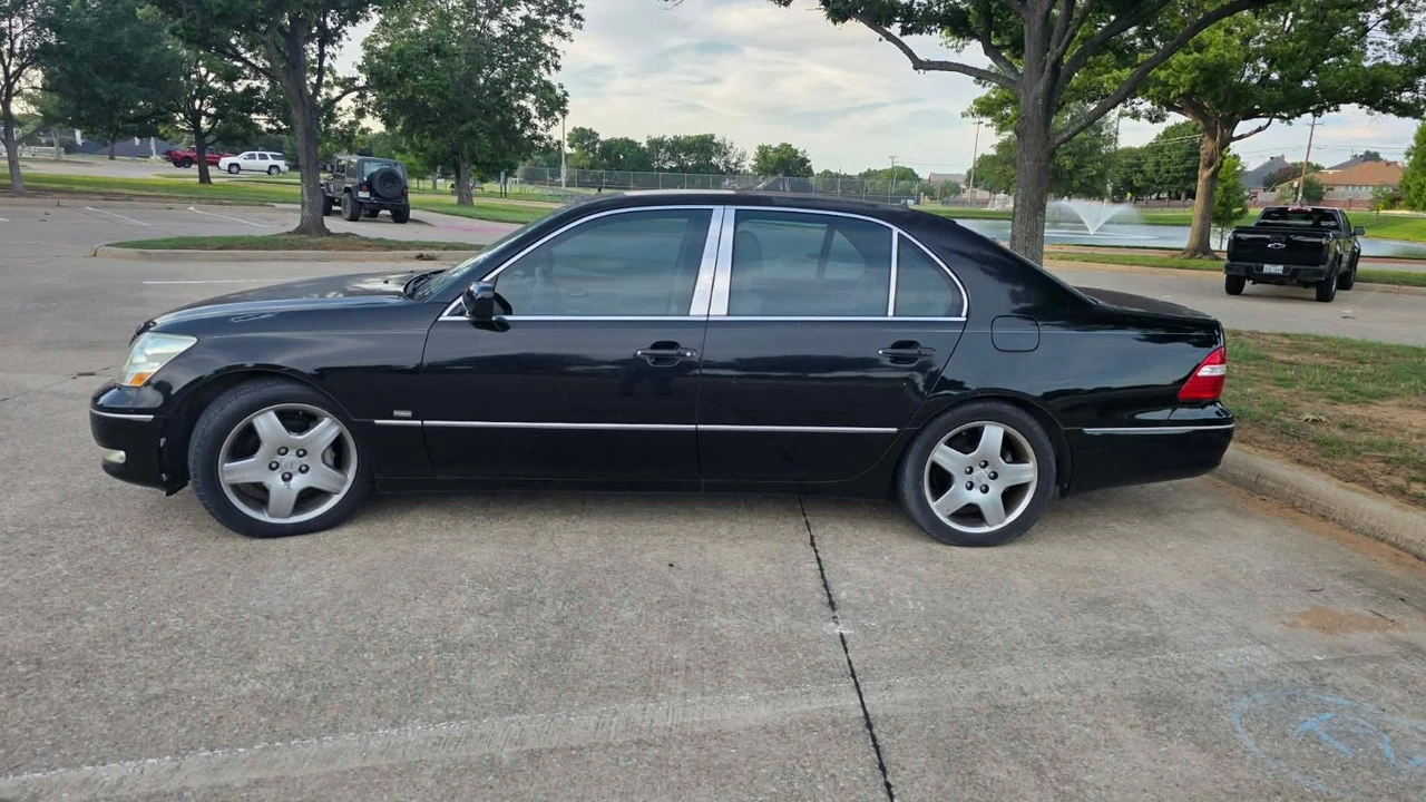 2004 Lexus LS 3rd Gen - Image 6 of 20