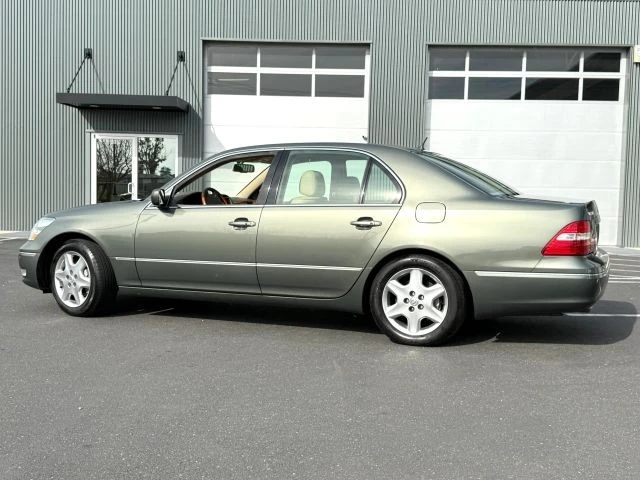 2004 Lexus LS 3rd Gen - Image 17 of 21