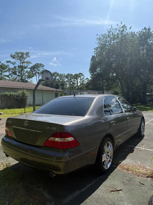 2004 Lexus LS 3rd Gen - Image 3 of 6