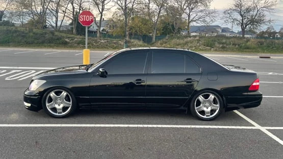 2004 Lexus LS 3rd Gen - Image 2 of 19