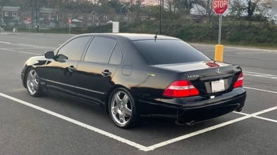 2004 Lexus LS 3rd Gen - Image 3 of 19