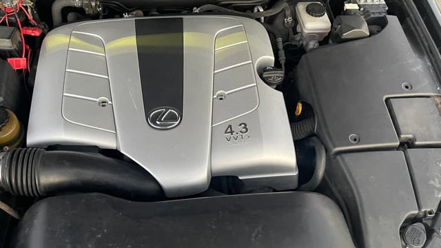 2004 Lexus LS 3rd Gen - Image 6 of 19