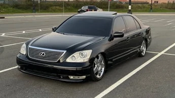 2004 Lexus LS 3rd Gen - Image 17 of 19