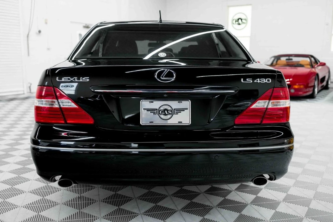 2004 Lexus LS 3rd Gen - Image 8 of 31