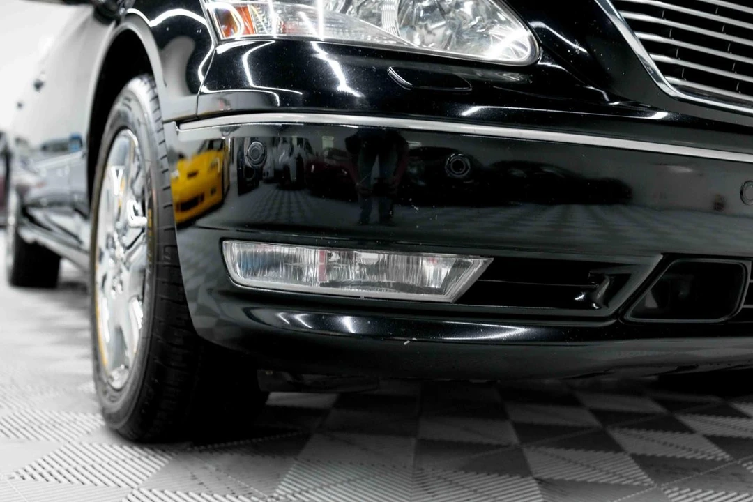 2004 Lexus LS 3rd Gen - Image 16 of 31