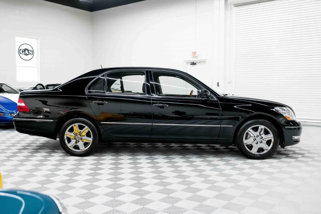 2004 Lexus LS 3rd Gen - Image 6 of 31
