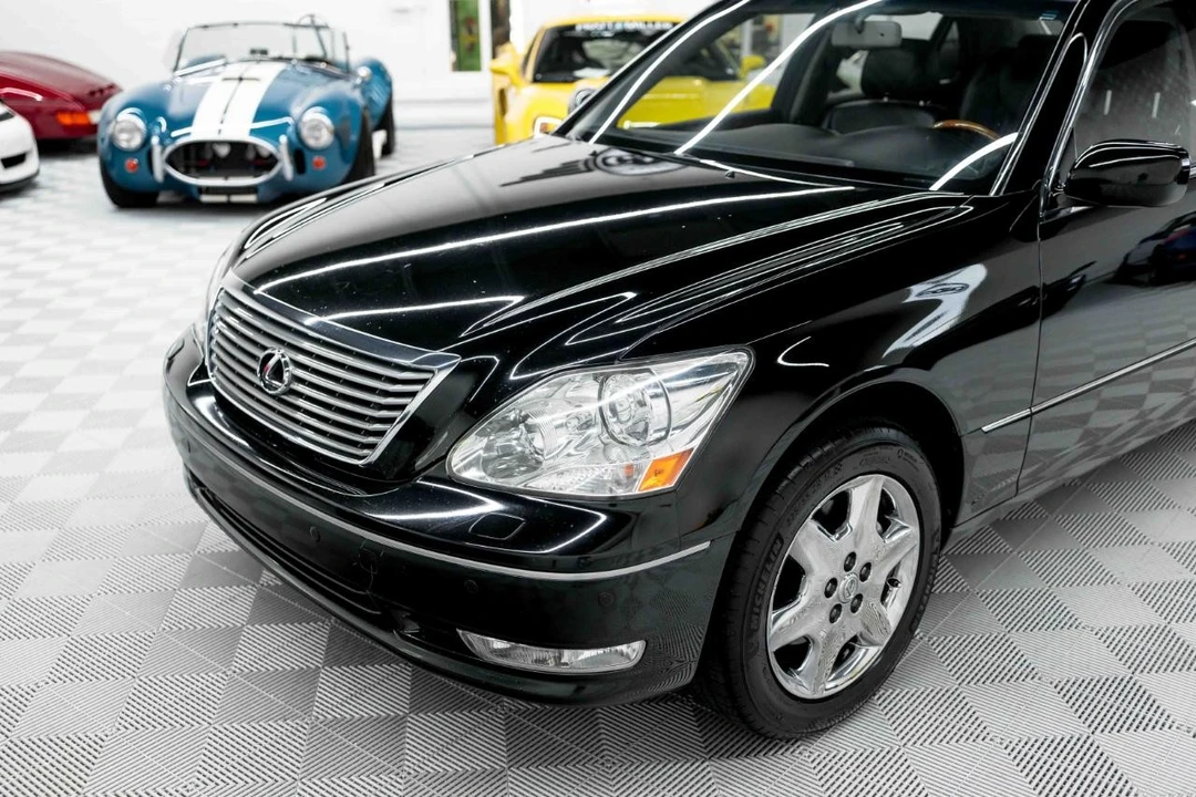 2004 Lexus LS 3rd Gen - Image 11 of 31