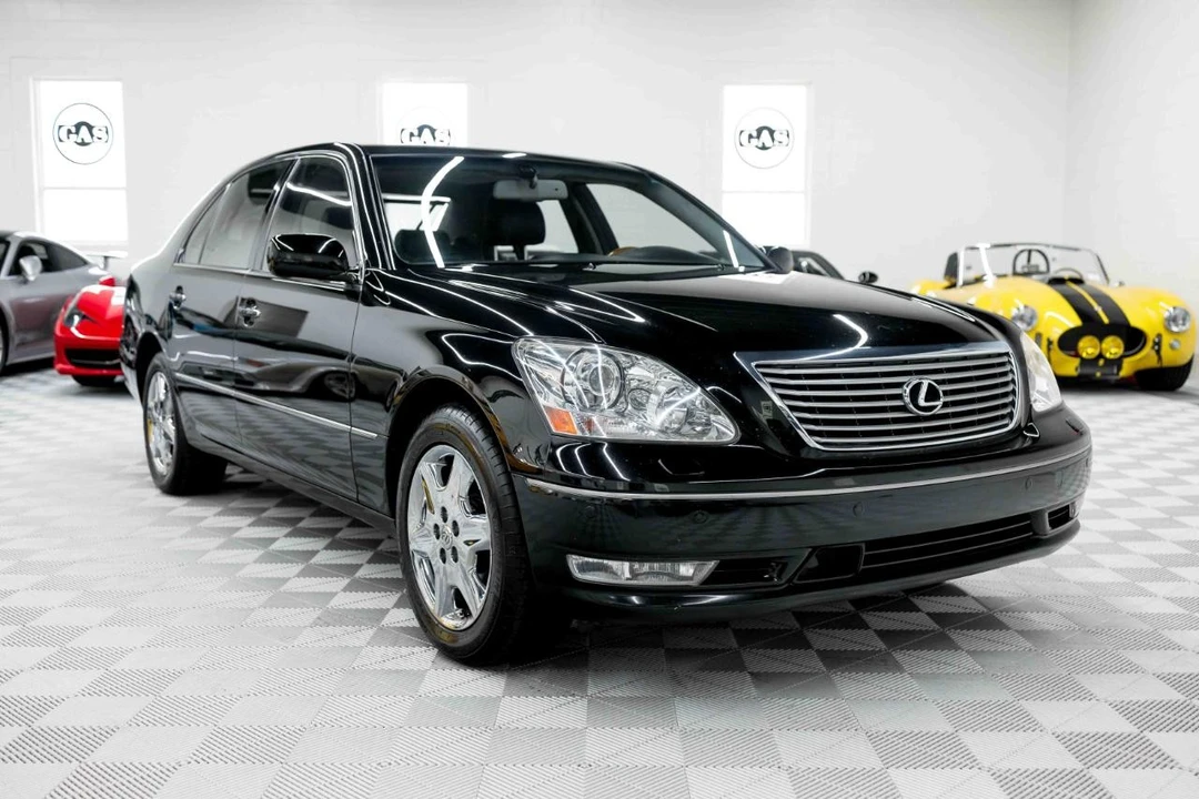 2004 Lexus LS 3rd Gen - Image 5 of 31