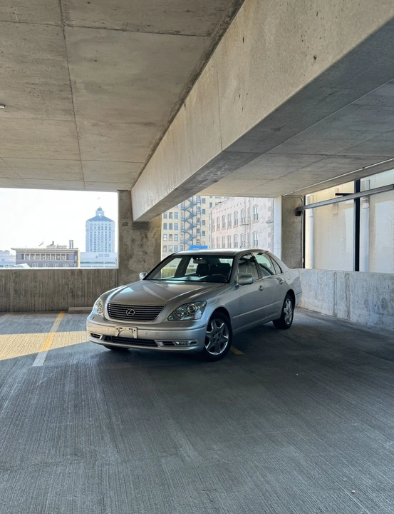 2004 Lexus LS 3rd Gen - Image 8 of 31