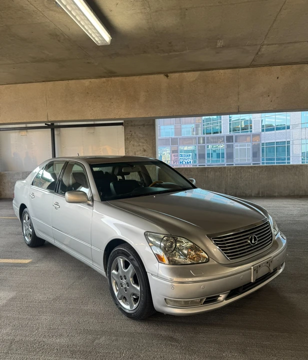 2004 Lexus LS 3rd Gen - Image 2 of 31