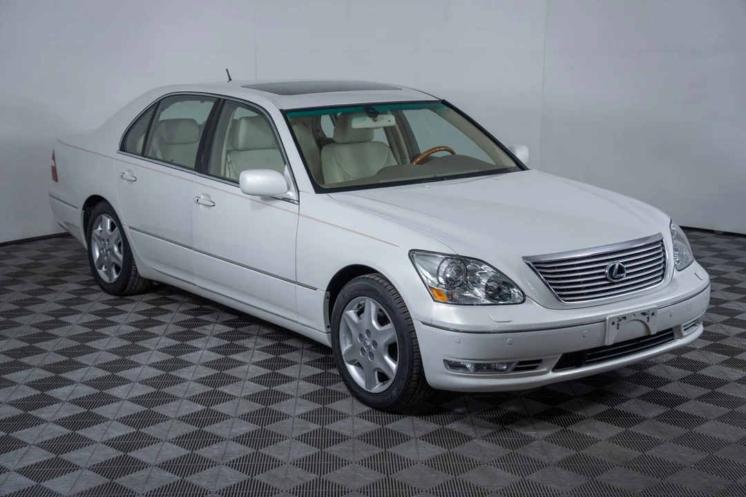 2004 Lexus LS 3rd Gen - Image 9 of 31