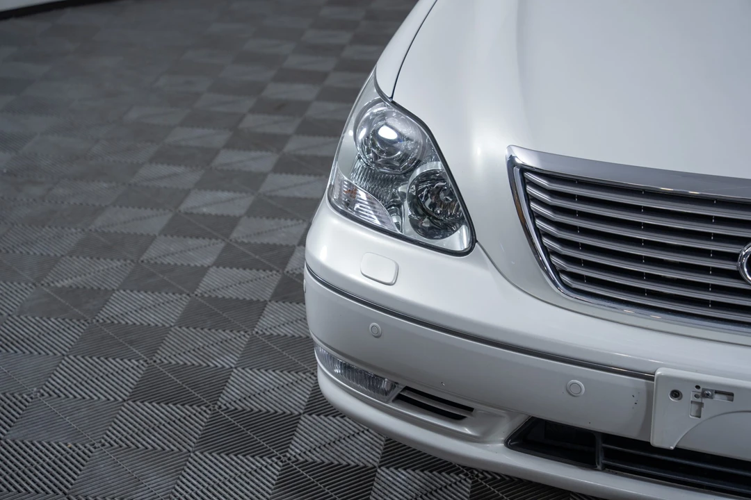 2004 Lexus LS 3rd Gen - Image 29 of 31