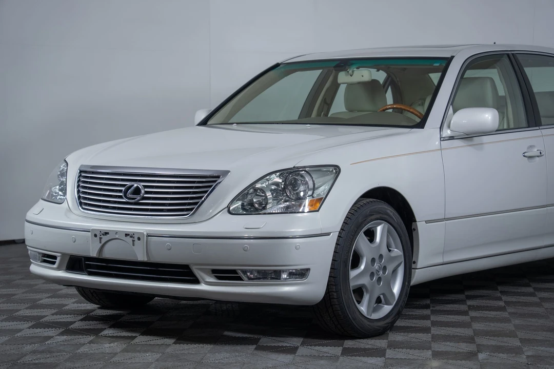 2004 Lexus LS 3rd Gen - Image 26 of 31
