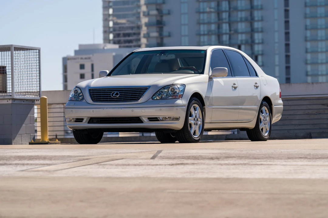 2004 Lexus LS 3rd Gen - Image 3 of 31