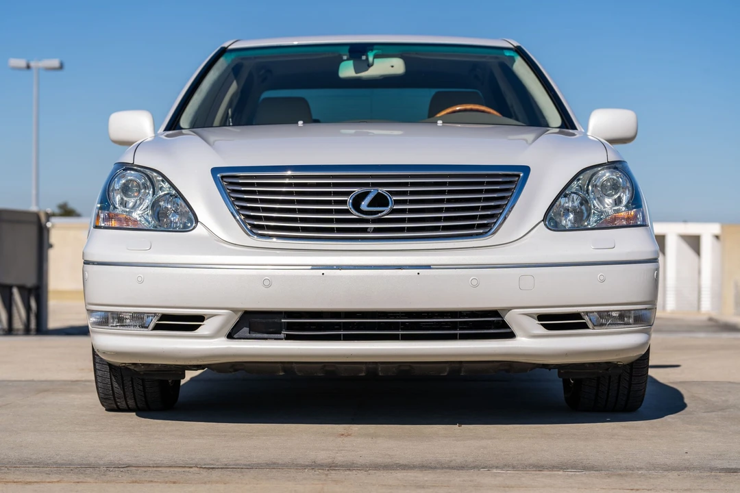 2004 Lexus LS 3rd Gen - Image 7 of 31