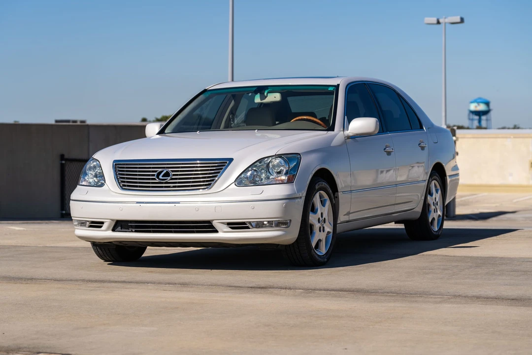 2004 Lexus LS 3rd Gen - Image 5 of 31